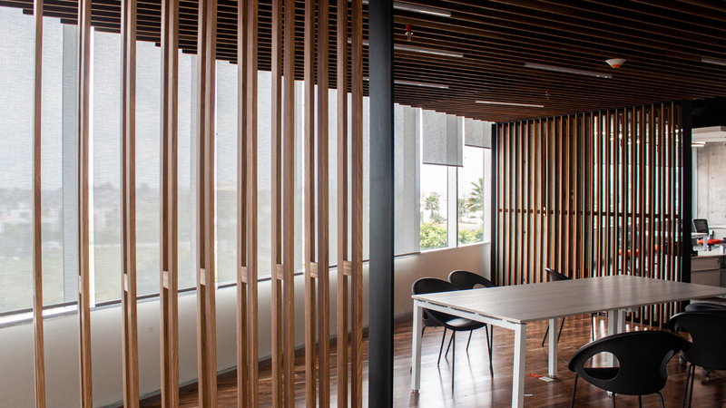Benefits of Flip Tables in NZ Offices And How To Pick One